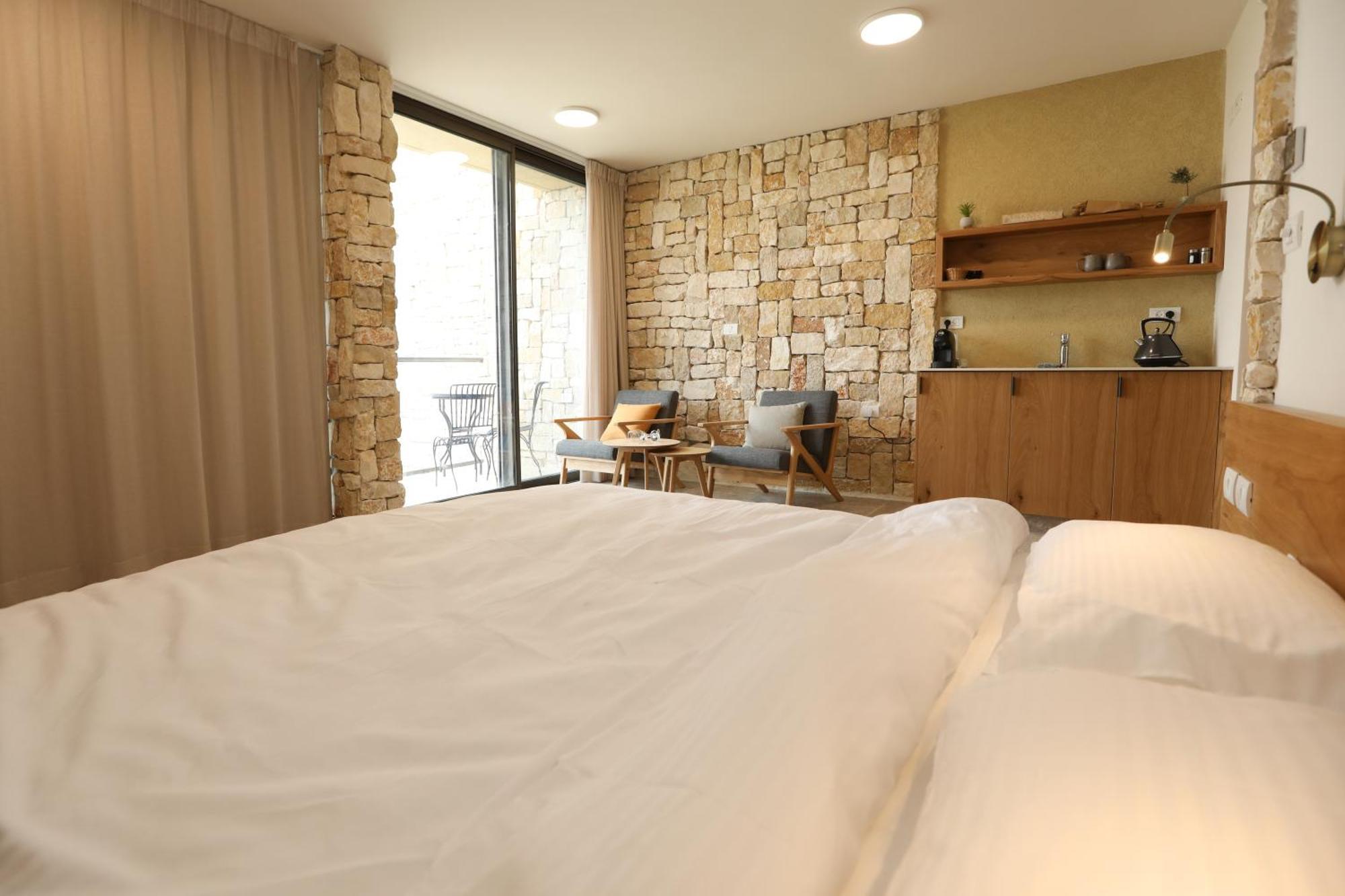 Genesis Land Desert Hospitality Kfar Adumim Стая снимка