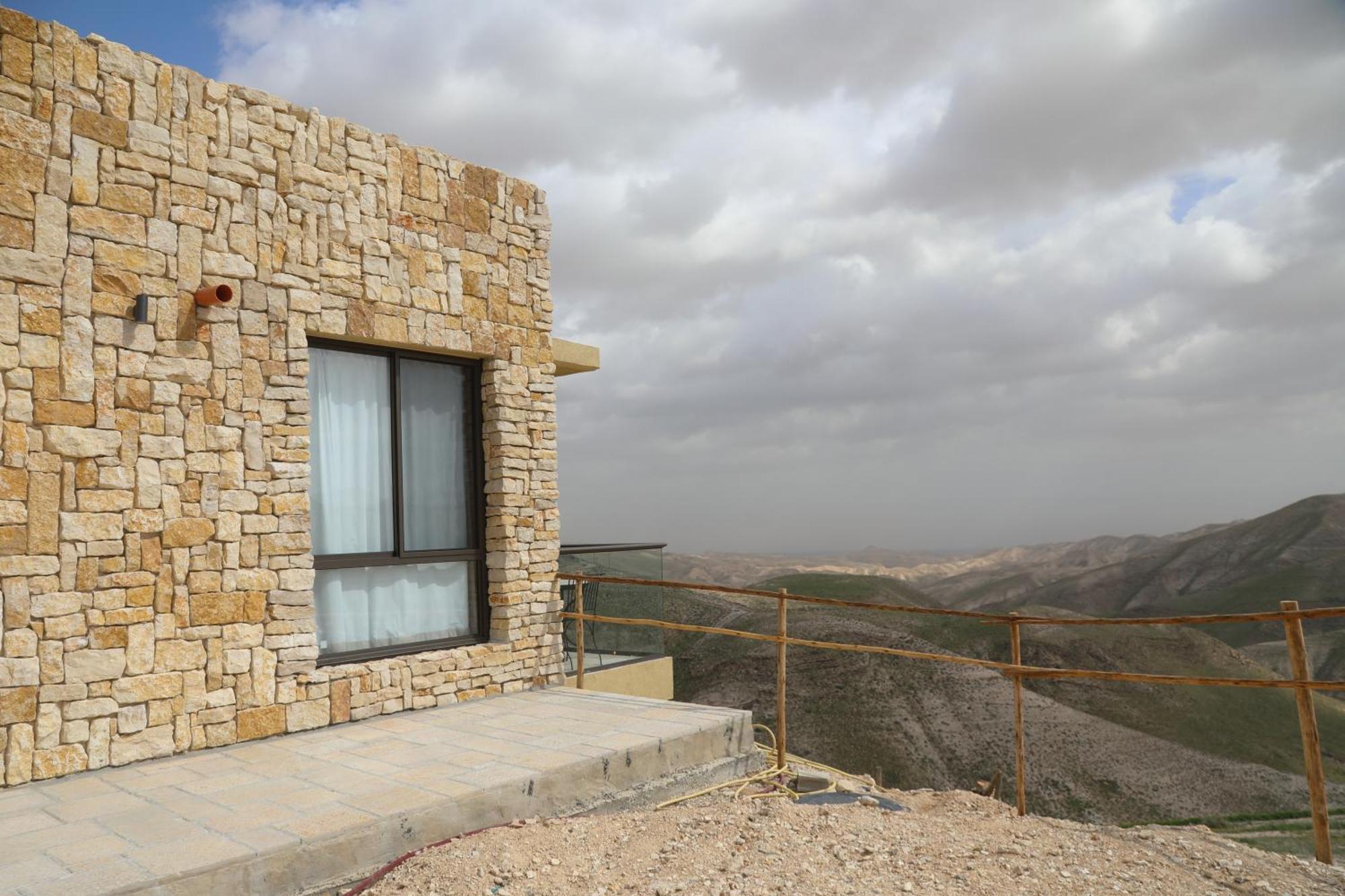 Genesis Land Desert Hospitality Kfar Adumim Стая снимка